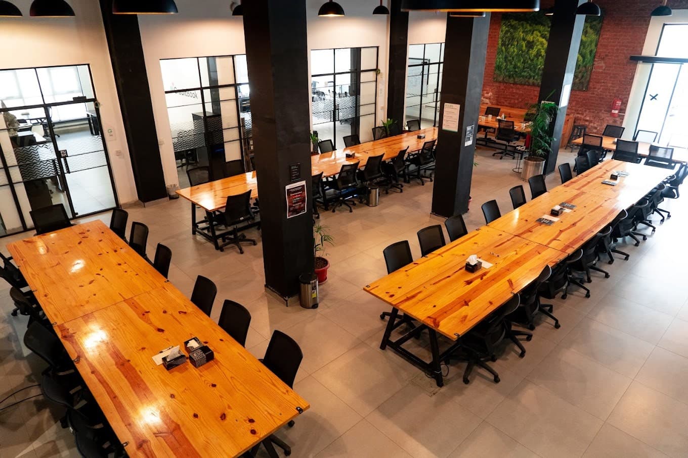 Discover Trendiest Coworking Spaces in Lahore